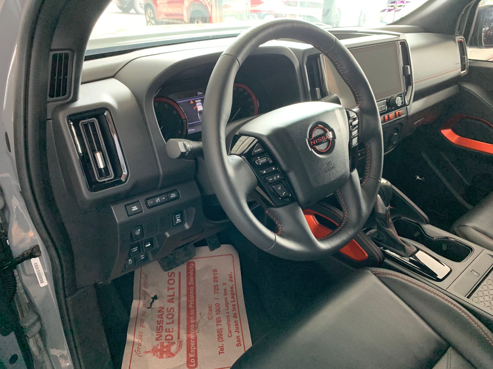 2025 Nissan FRONTIER 4P PRO-4X V63.8 AUT 4X4