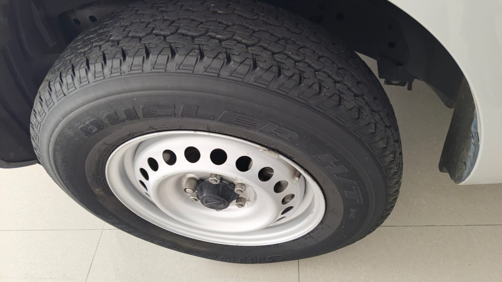 2025 Nissan NP300 CHASIS TM AC VDC