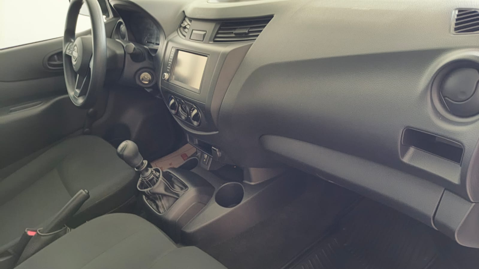 2025 Nissan NP300 CHASIS TM AC VDC
